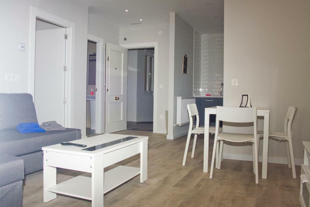 Apartamentos Gyc Viviendas Gold León Zewnętrze zdjęcie